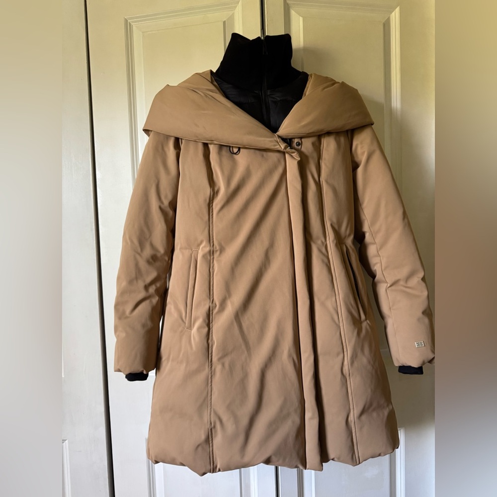 Soia & Kyo Camelia Hooded Down Coat